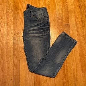 Low rise curvy skinny distressed jeans